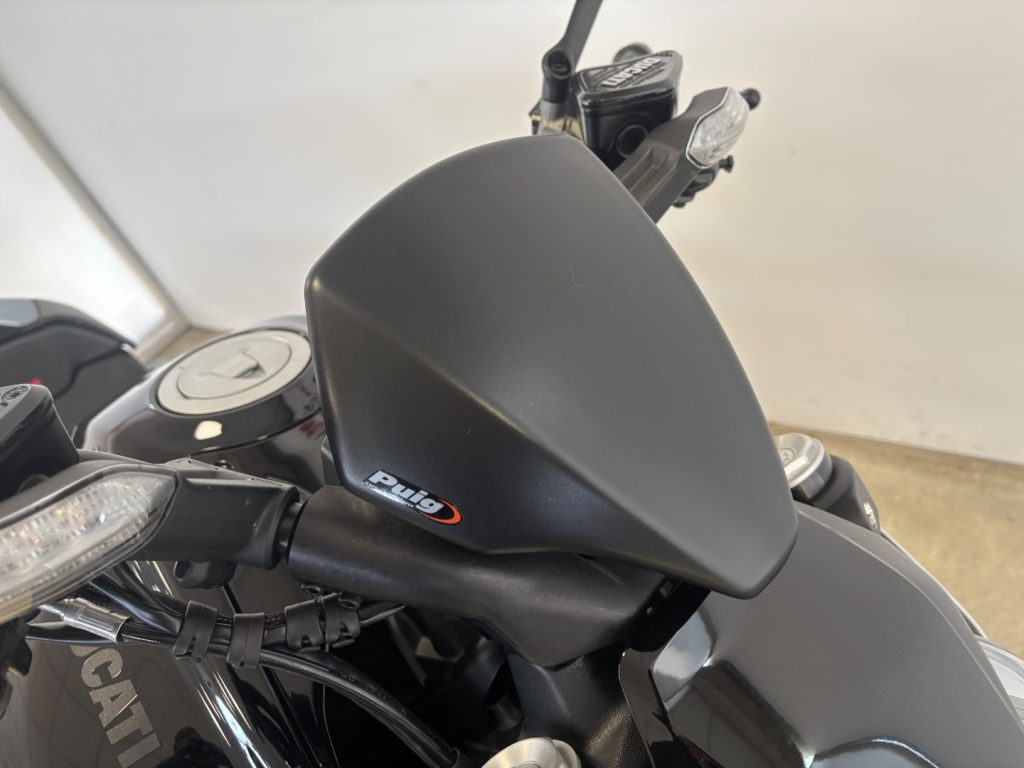 DUCATI Diavel V4 BLACK - 15