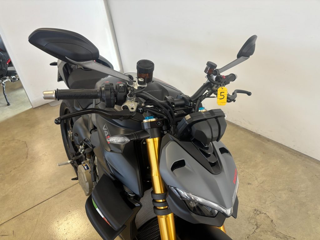 DUCATI Streetfighter V4 S GREY - 4
