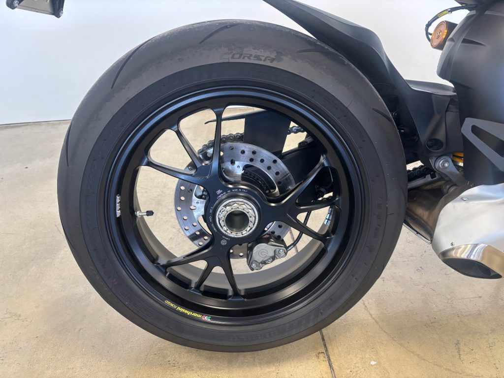 DUCATI Streetfighter V4 S GREY - 8