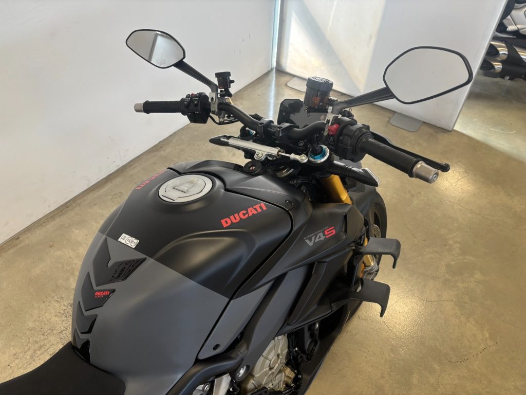 DUCATI Streetfighter V4 S GREY - 10