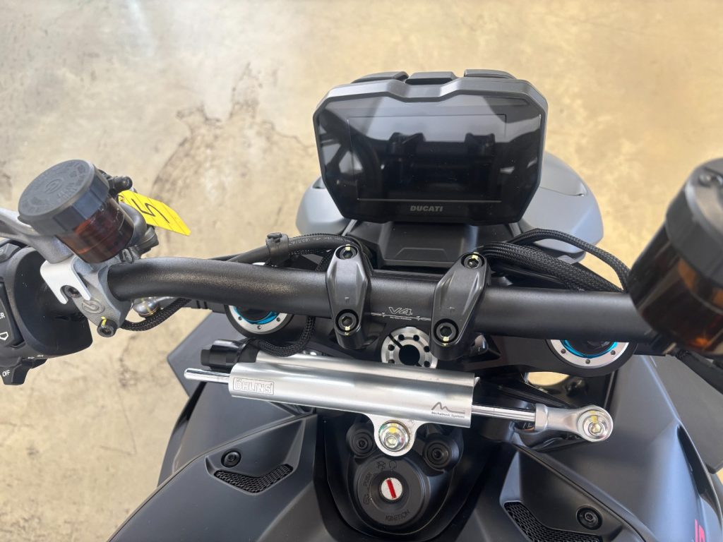 DUCATI Streetfighter V4 S GREY - 12