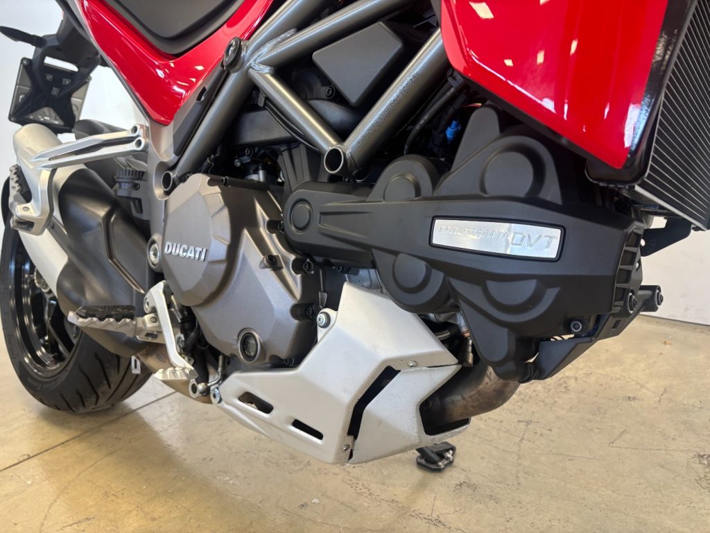 DUCATI Multistrada 950 V2 RED - 6