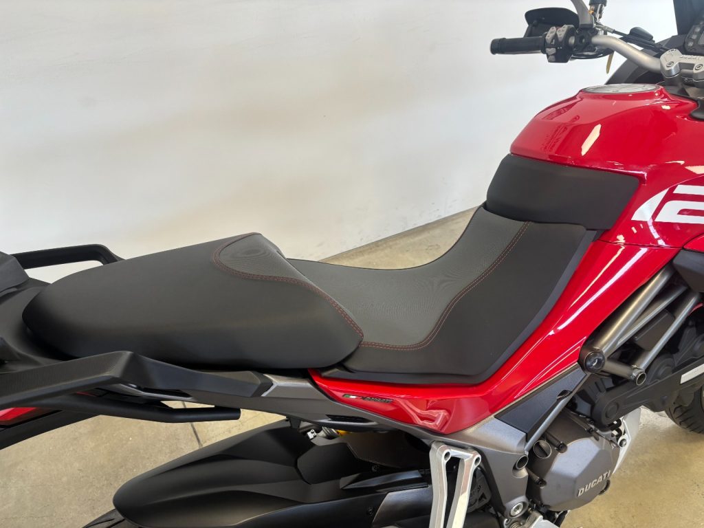 DUCATI Multistrada 950 V2 RED - 8