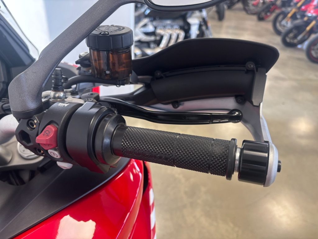 DUCATI Multistrada 950 V2 RED - 12