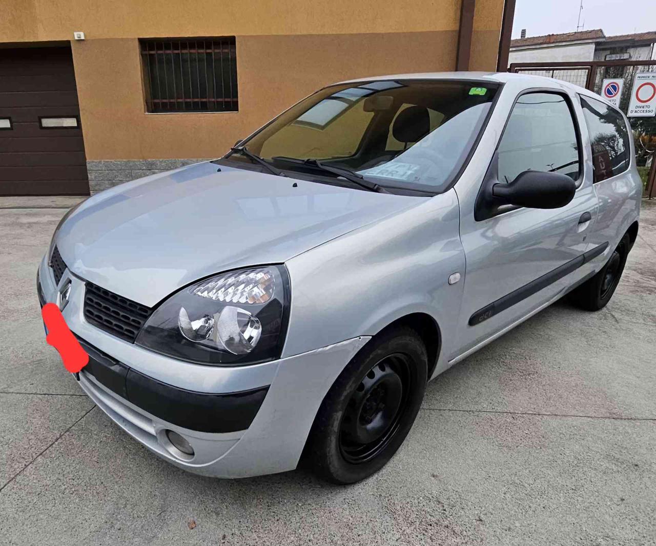 RENAULT Clio 1.5 dCi 82CV cat 5 porte Limited GANCIO TRAINO - 3