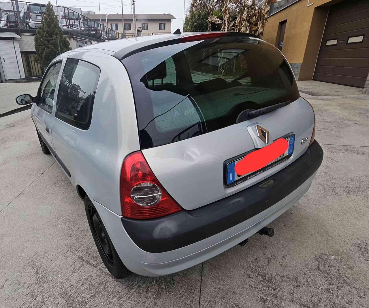 RENAULT Clio 1.5 dCi 82CV cat 5 porte Limited GANCIO TRAINO - 5