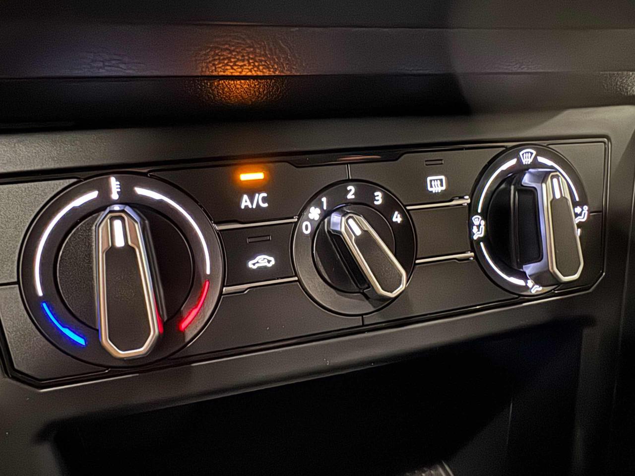 VOLKSWAGEN Taigo 1.0 TSI 95 CV Life - 19