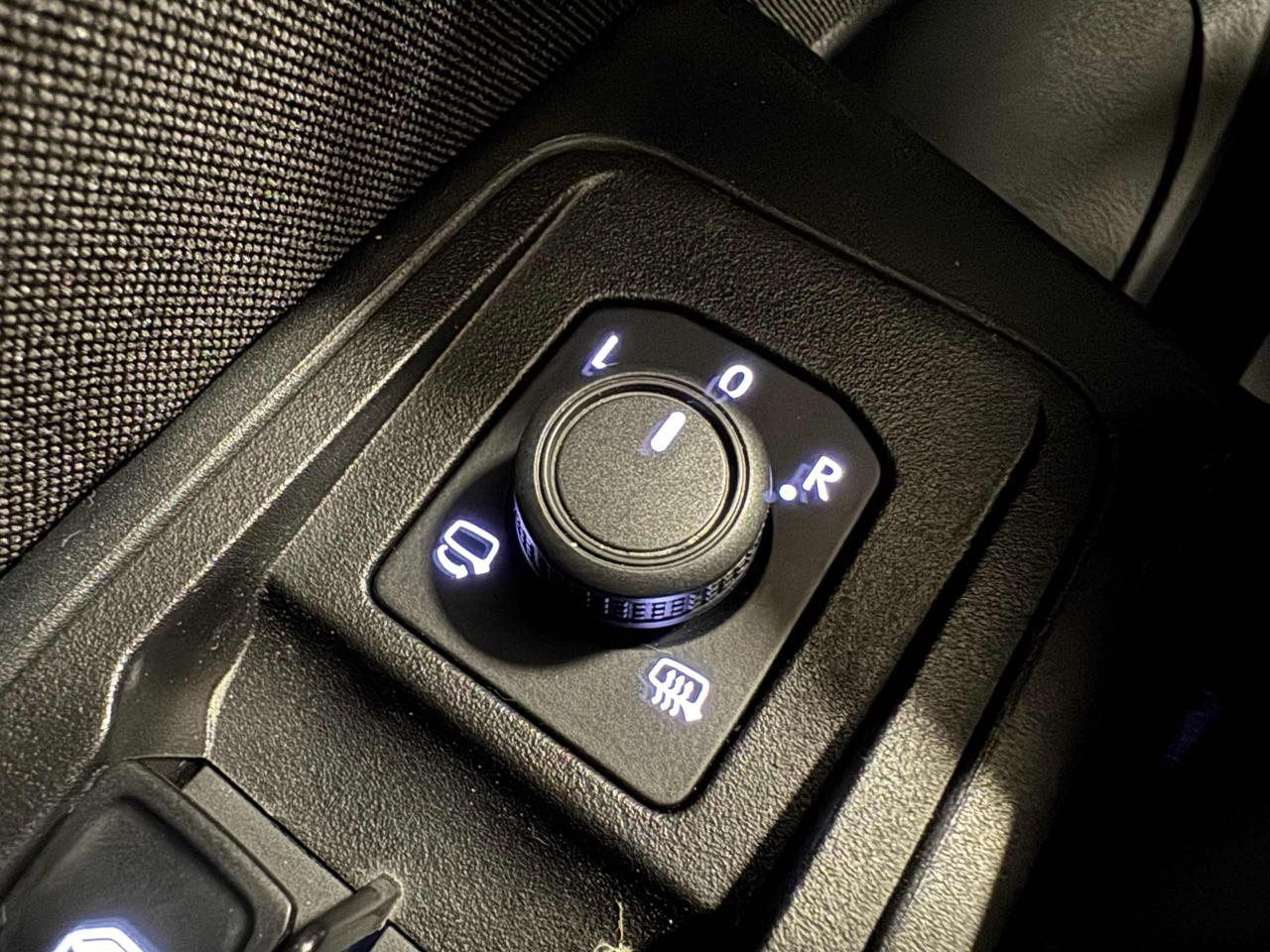 VOLKSWAGEN T-Roc 1.5 TSI ACT DSG Life - 21