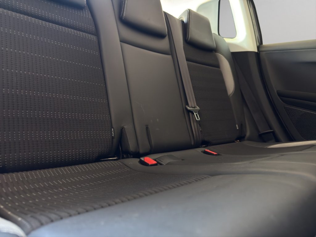 PEUGEOT 2008 1° serie BlueHDi 100 S&S Black Matt - 18