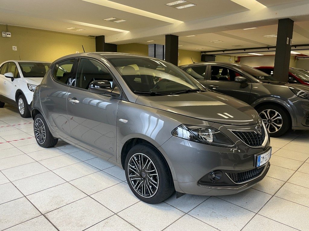 LANCIA Ypsilon 1.0 FireFly 5 porte S&S Hybrid Gold+5posti+CARPLAY - 3