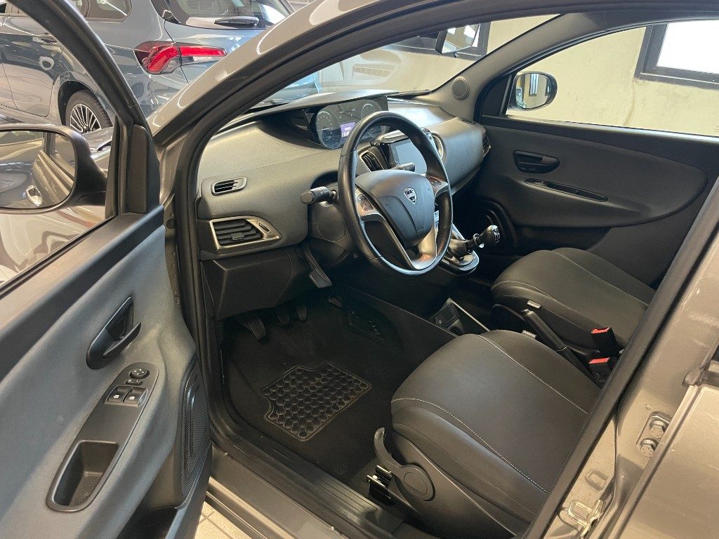 LANCIA Ypsilon 1.0 FireFly 5 porte S&S Hybrid Gold+5posti+CARPLAY - 7