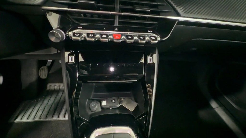 PEUGEOT 2008 PureTech 100 S&S Allure - 7