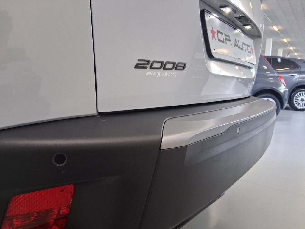 PEUGEOT 2008 PureTech 100 S&S Allure - 7