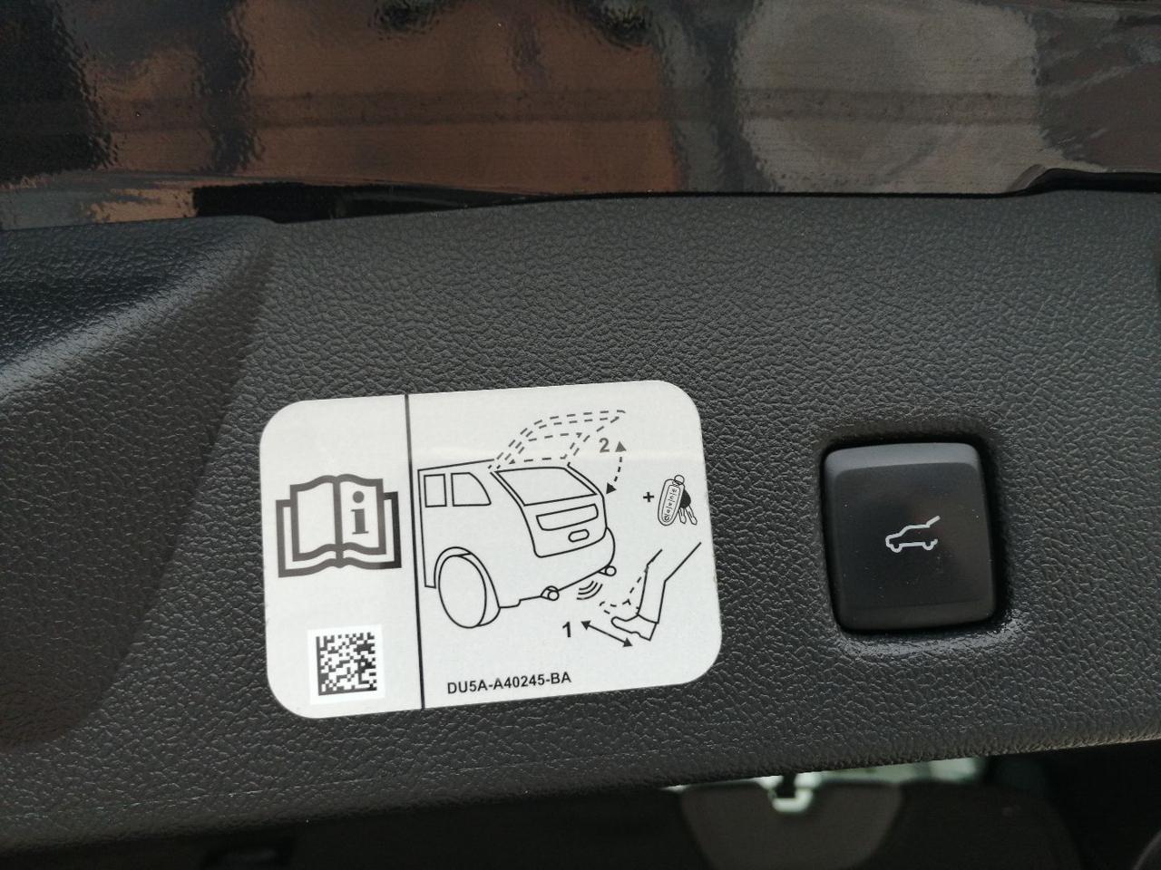 FORD Kuga 2.5 Plug In Hybrid 225 CV CVT 2WD Vignale - 30