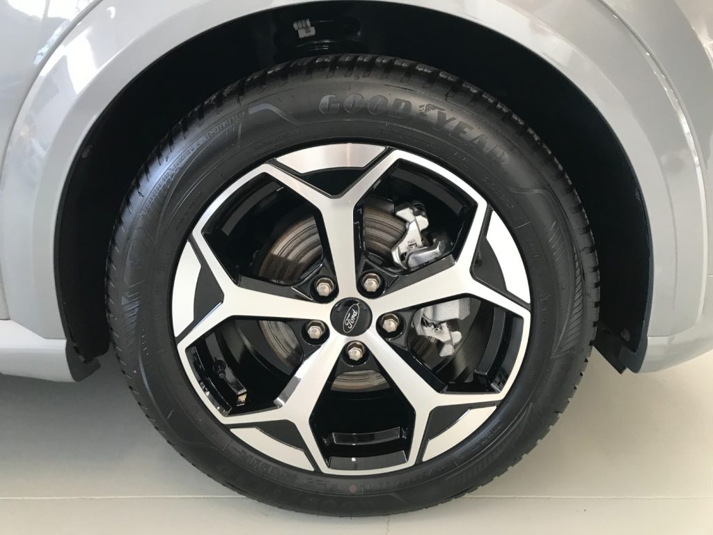 FORD Puma 1.0 EcoBoost Hybrid 125 CV ST-Line - 28