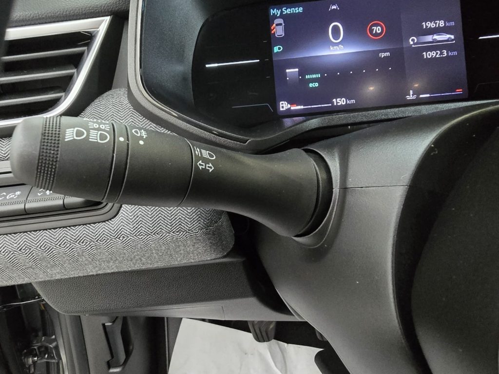 RENAULT Clio TCe 90 CV 5 porte Techno - 18