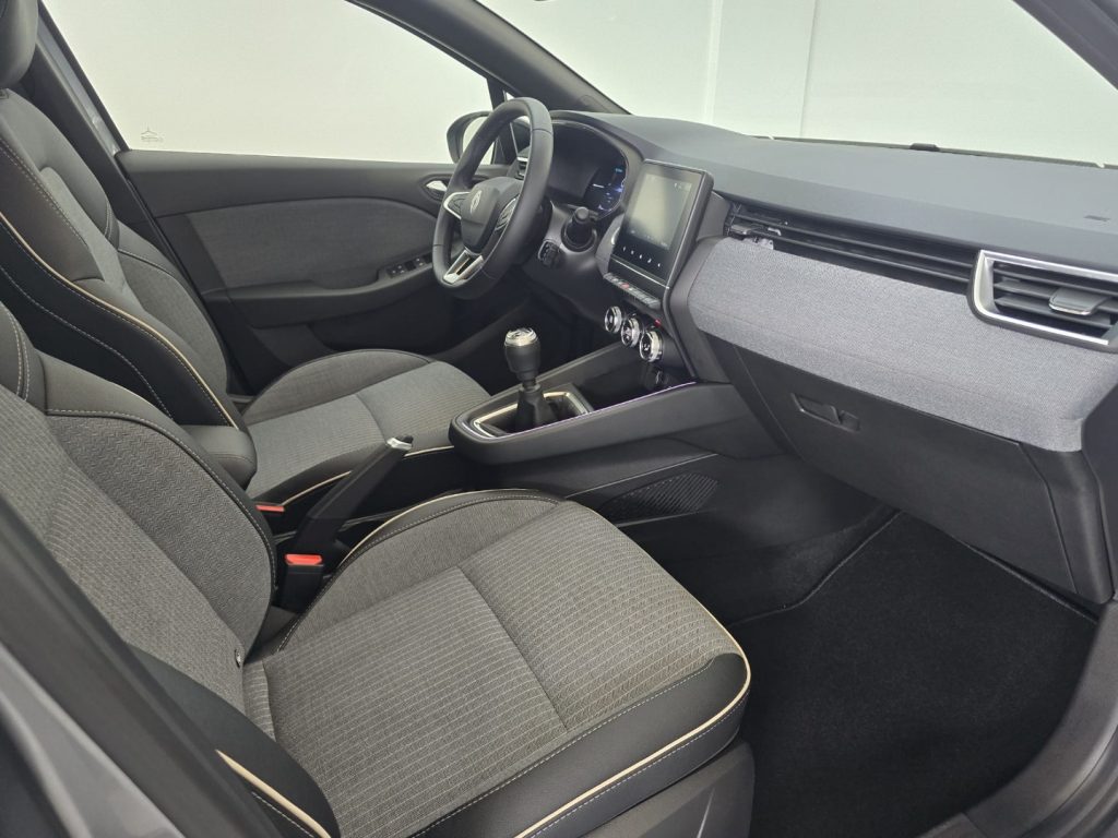 RENAULT Clio TCe 90 CV 5 porte Techno - 24