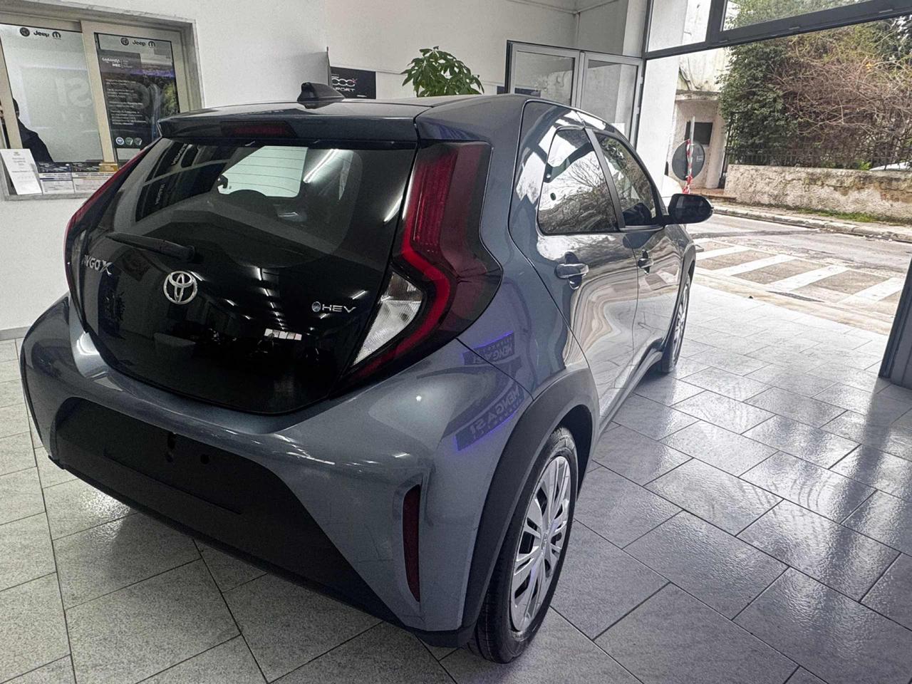 TOYOTA Aygo X 1.5 Hybrid 115 CV 5 porte - 6