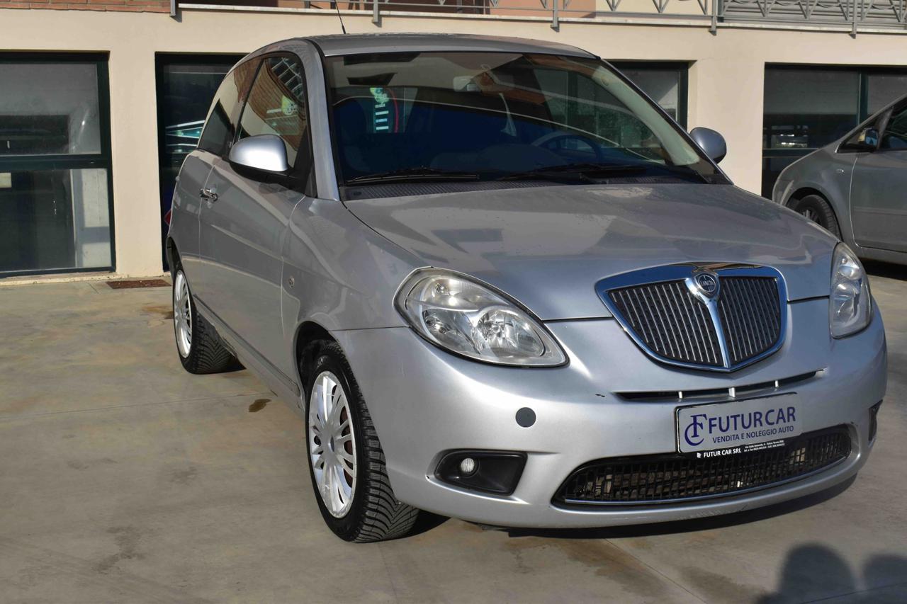 LANCIA Ypsilon 1.2 69 CV Diva - 3