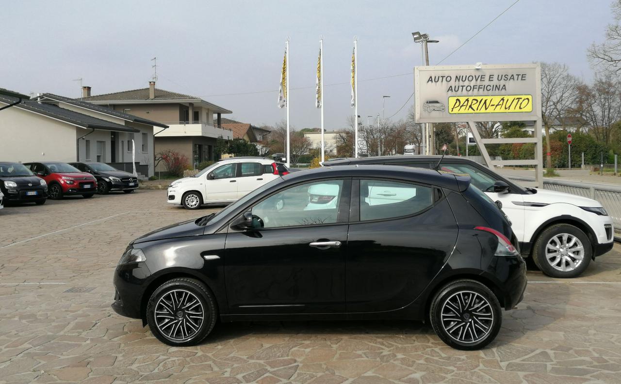 LANCIA Ypsilon 1.0 FireFly 5 porte S&S Hybrid Gold - 2