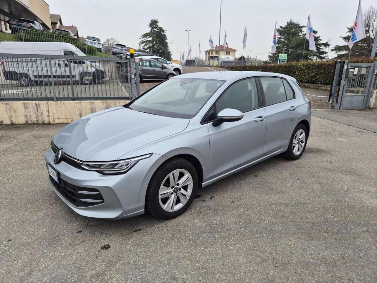 VOLKSWAGEN Golf 2.0 TDI 115 CV SCR Life - 2