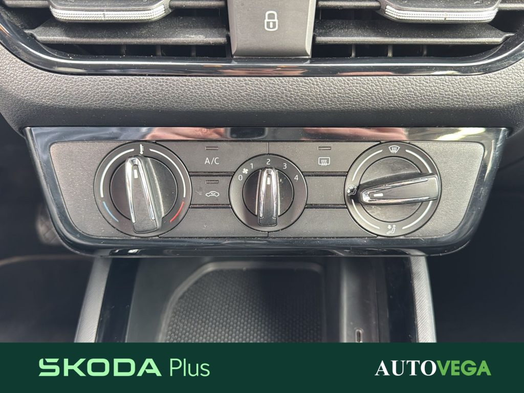 SKODA Kamiq 1.0 tsi selection 95cv - 17