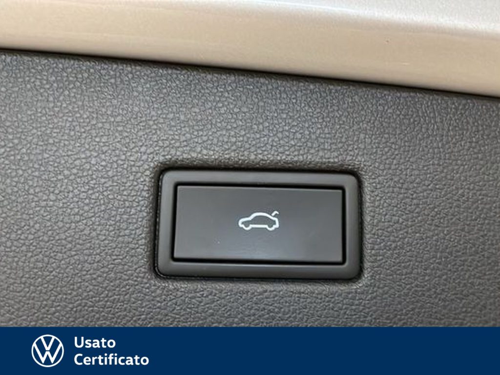 VOLKSWAGEN Tiguan 2.0 tdi r-line 150cv dsg - 19