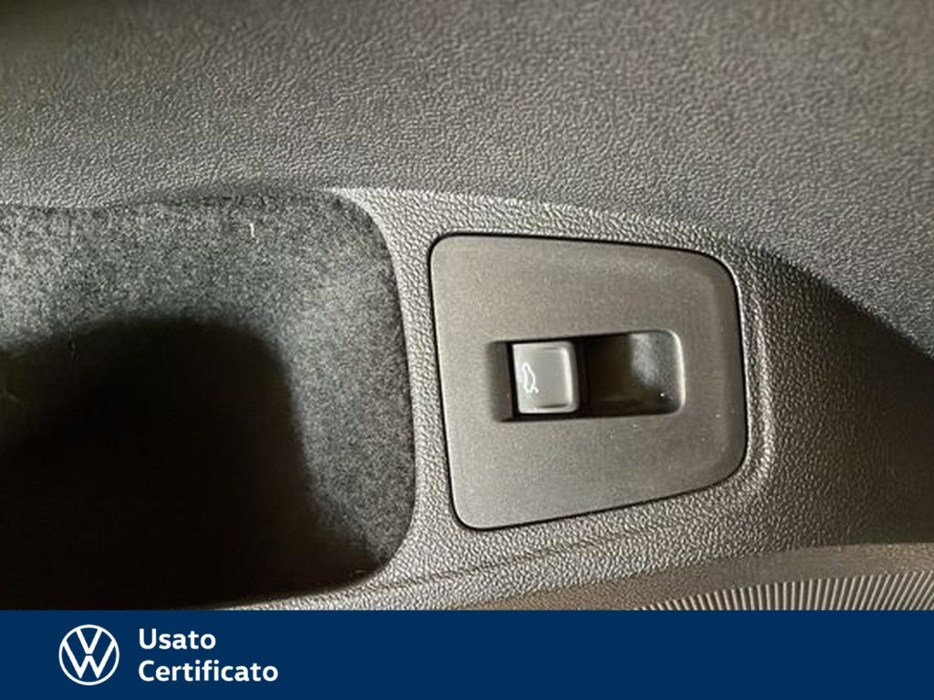 VOLKSWAGEN Tiguan 2.0 tdi r-line 150cv dsg - 17