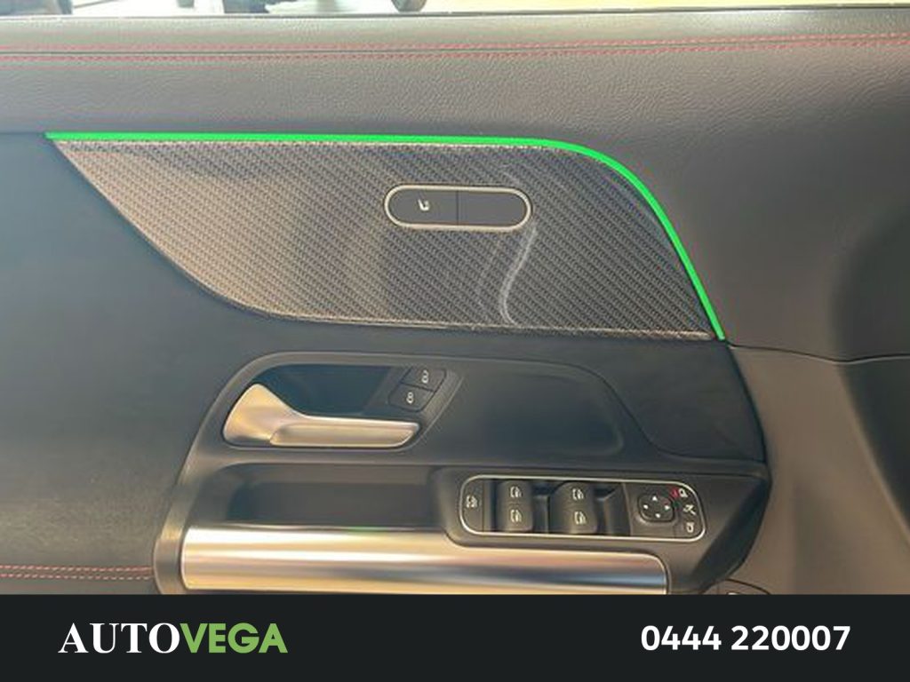 MERCEDES-BENZ GLA 200 200 premium auto - 17