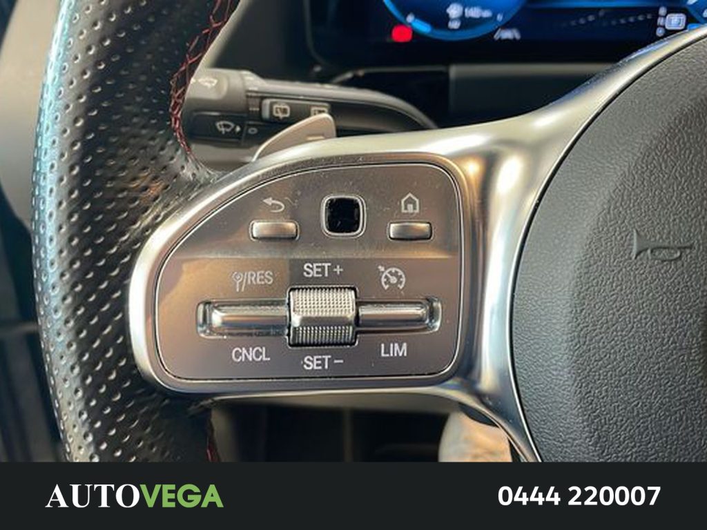 MERCEDES-BENZ GLA 200 200 premium auto - 19