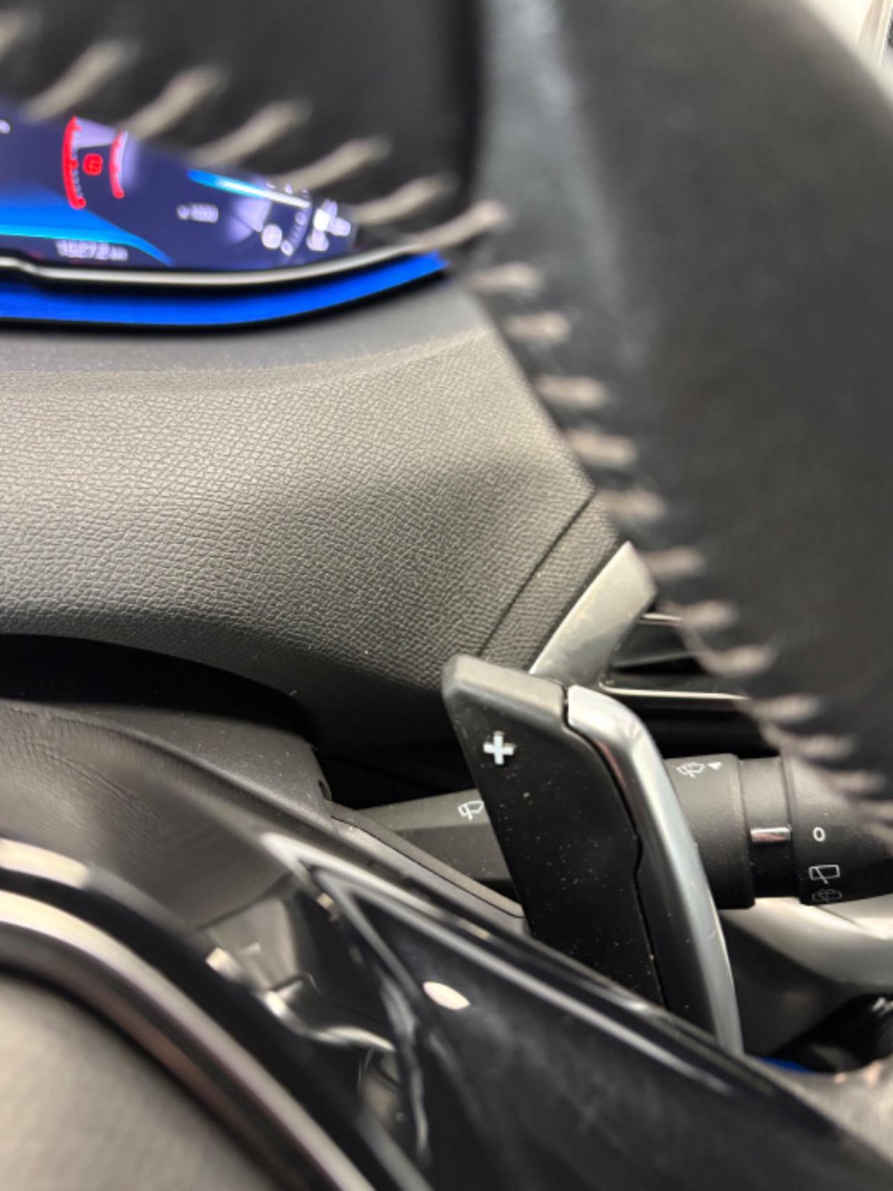 PEUGEOT 3008 BlueHDi 130 S&S EAT8 Allure Pack - 11