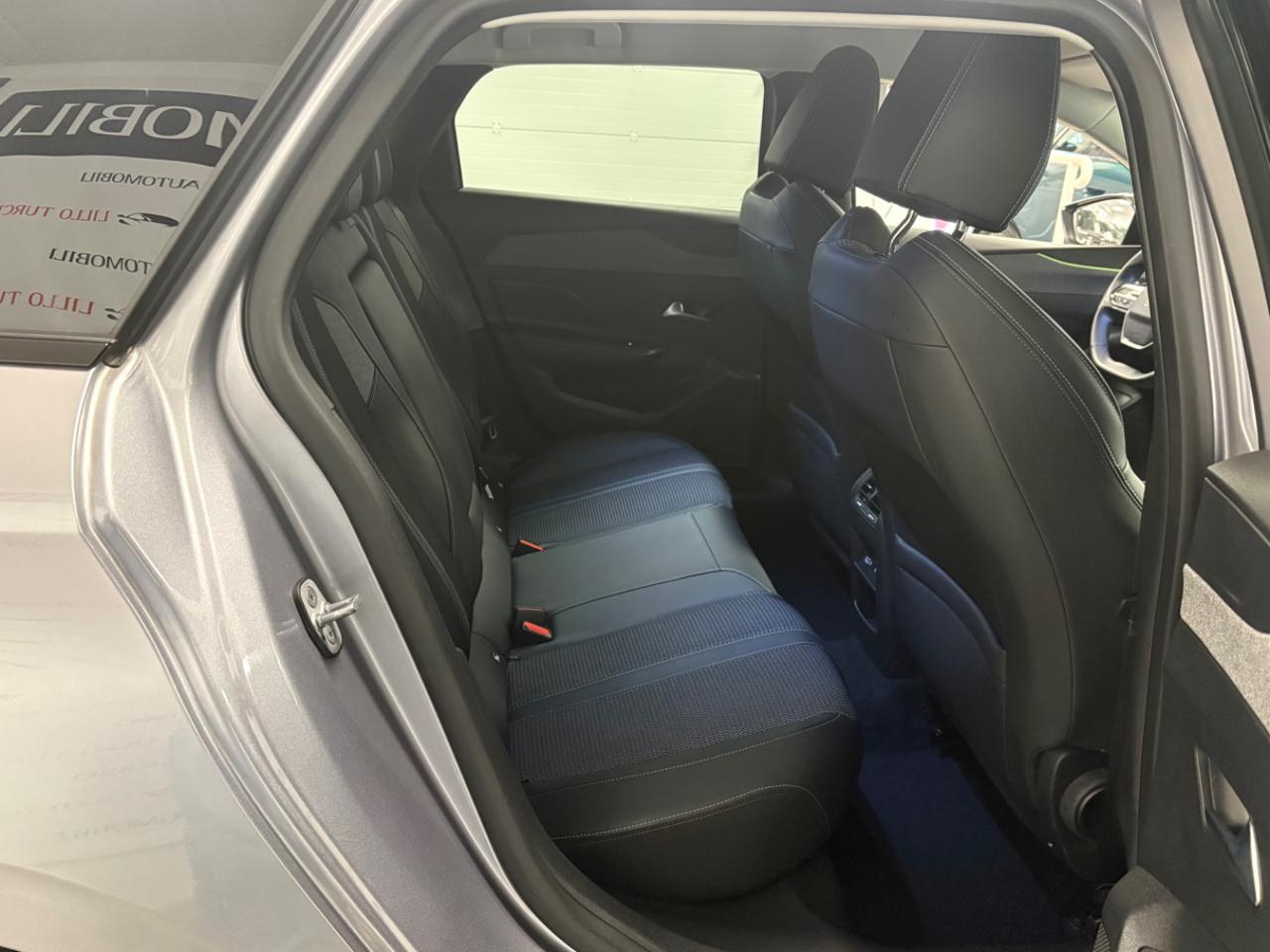 PEUGEOT 308 BlueHDi 130 S&S EAT8 SW Allure Pack - 21