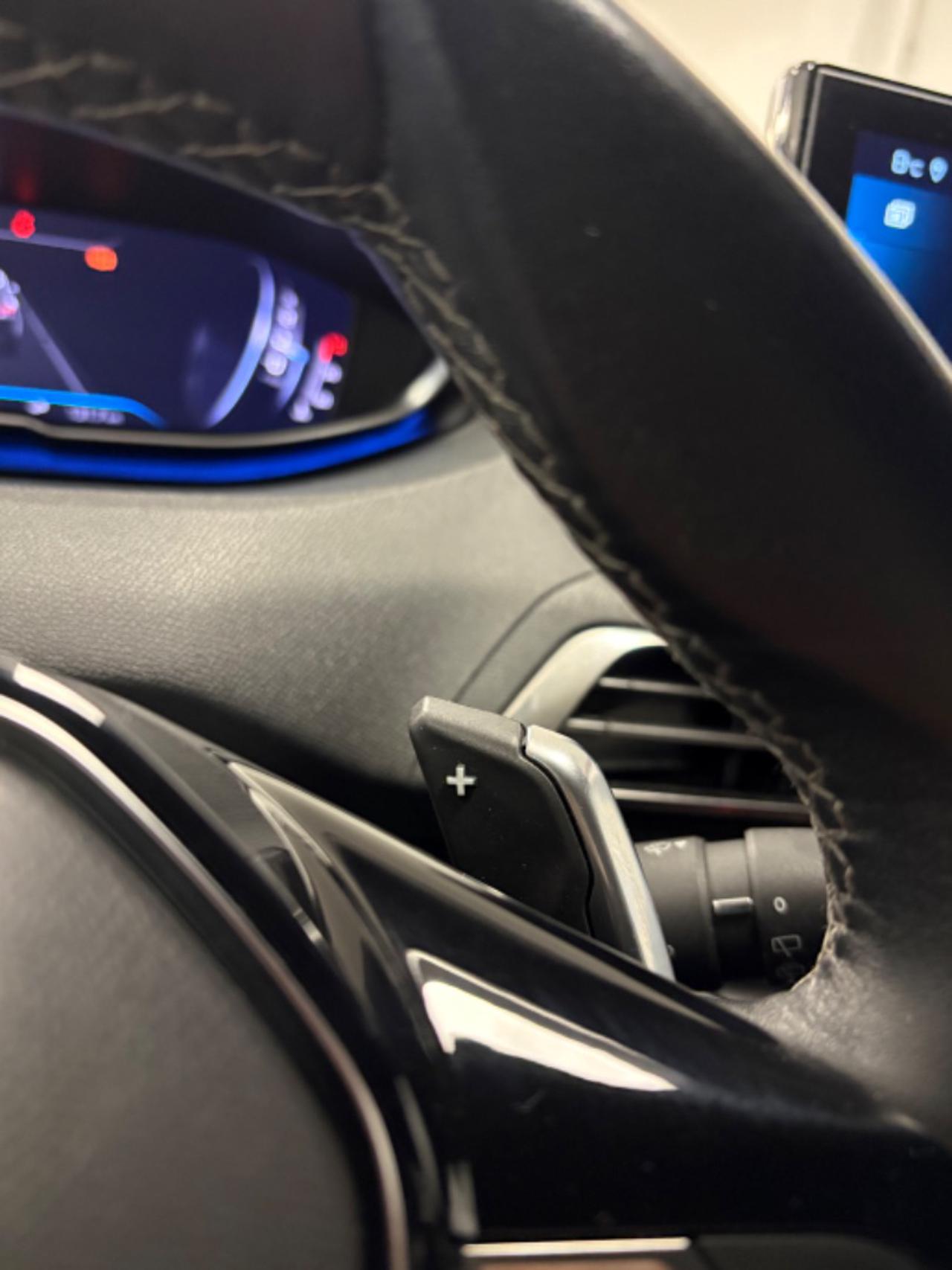 PEUGEOT 5008 BlueHDi 130 S&S EAT8 Allure Pack 7 POSTI - 11