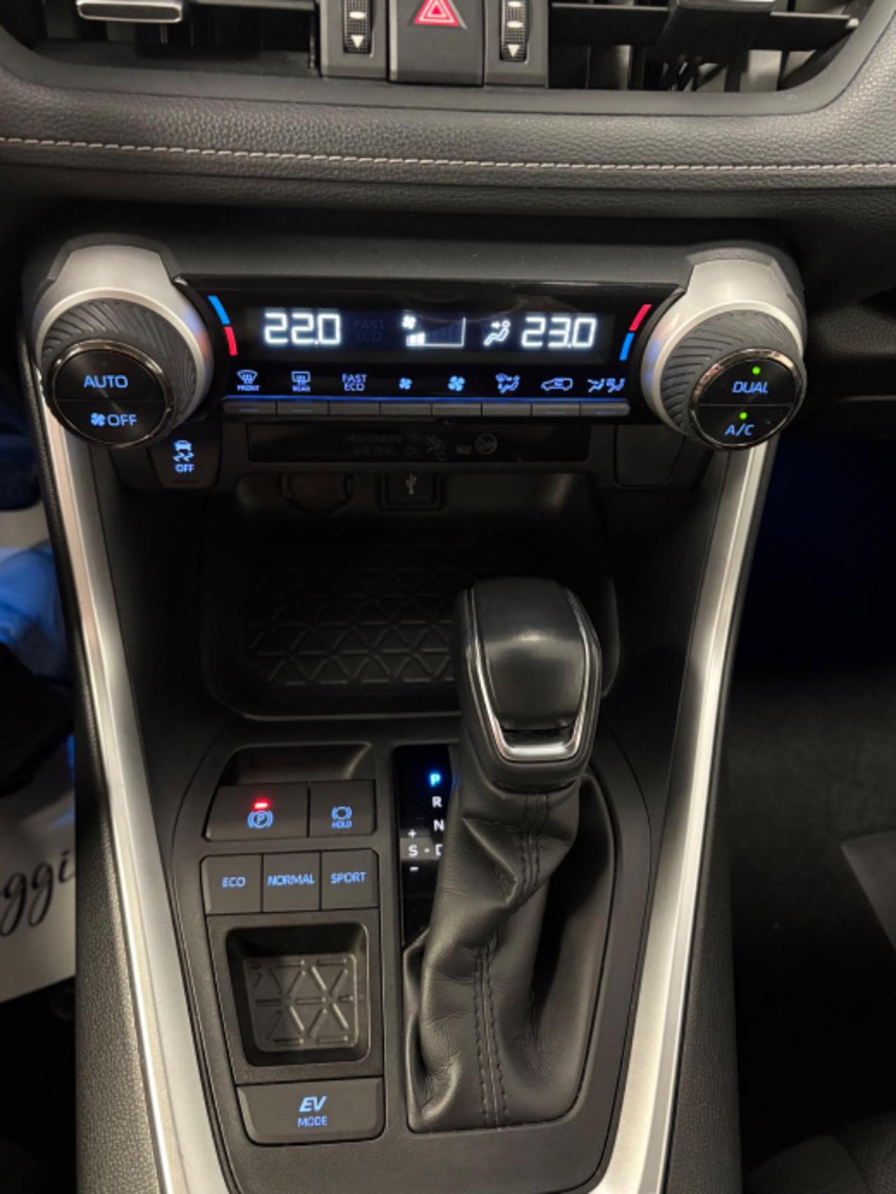 TOYOTA RAV 4 MY23 RAV4 2.5 HV (218CV) E-CVT 2WD Business - 12