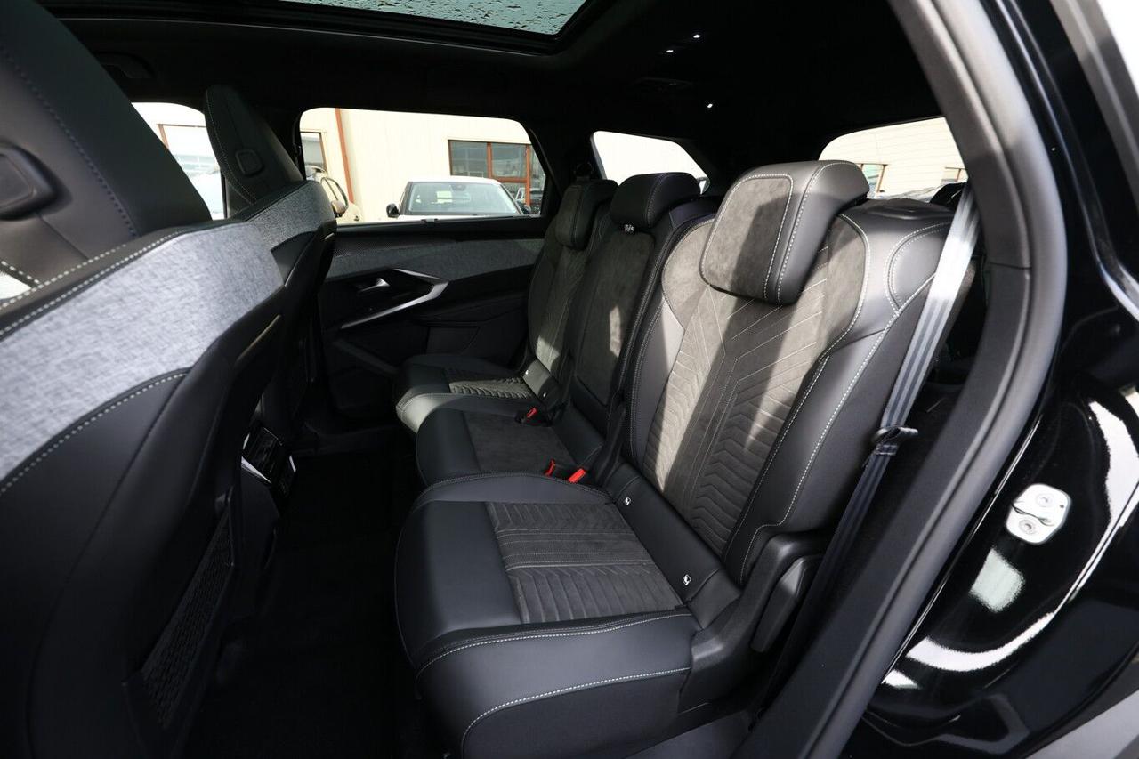 PEUGEOT 5008 Hybrid 145 e-DCS6 GT 7 POSTI Tetto & Drive & 360 - 13