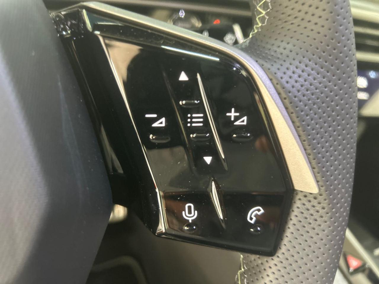 PEUGEOT 5008 Hybrid 145 e-DCS6 GT 7 POSTI Tetto & Drive & 360 - 8