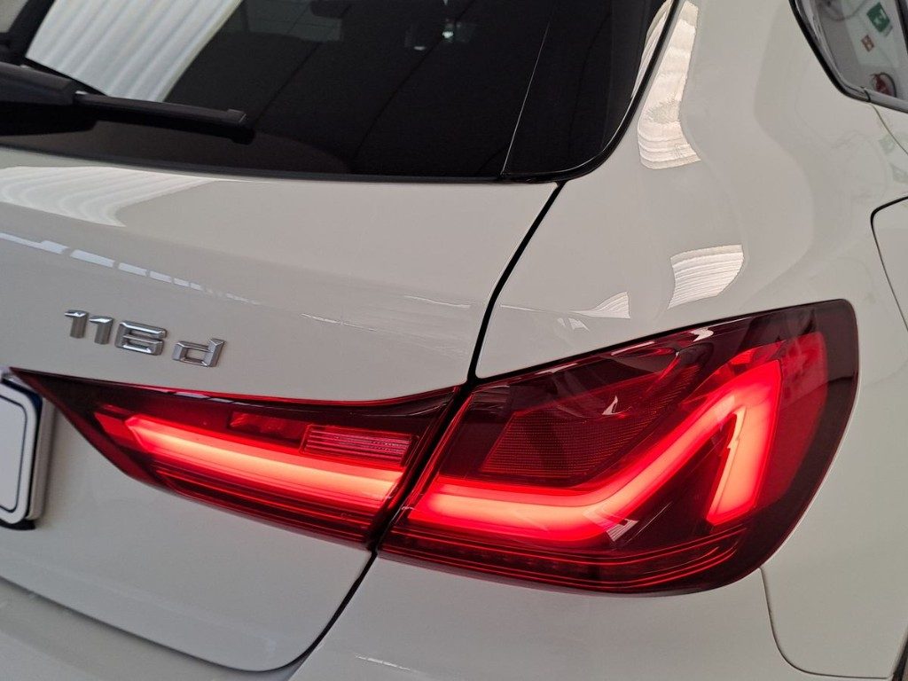 BMW 116 d 5p. Msport Aut. + Tetto apr. - 7