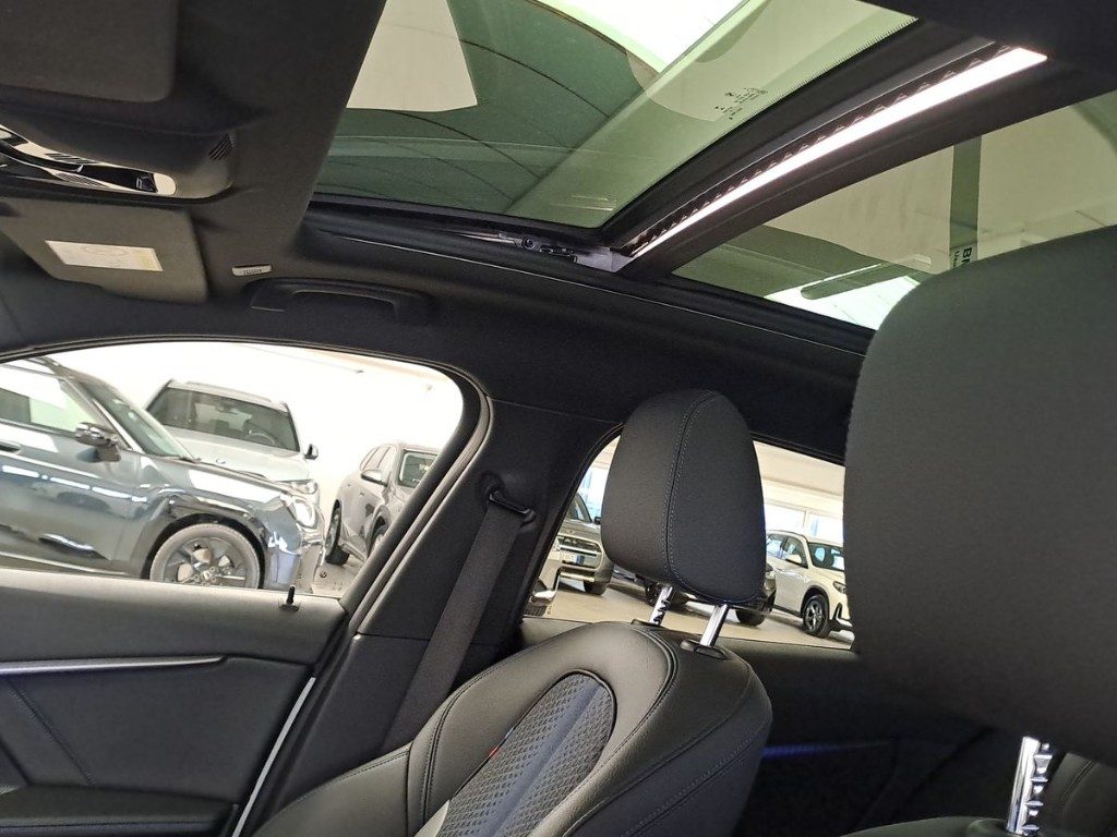 BMW 116 d 5p. Msport Aut. + Tetto apr. - 8