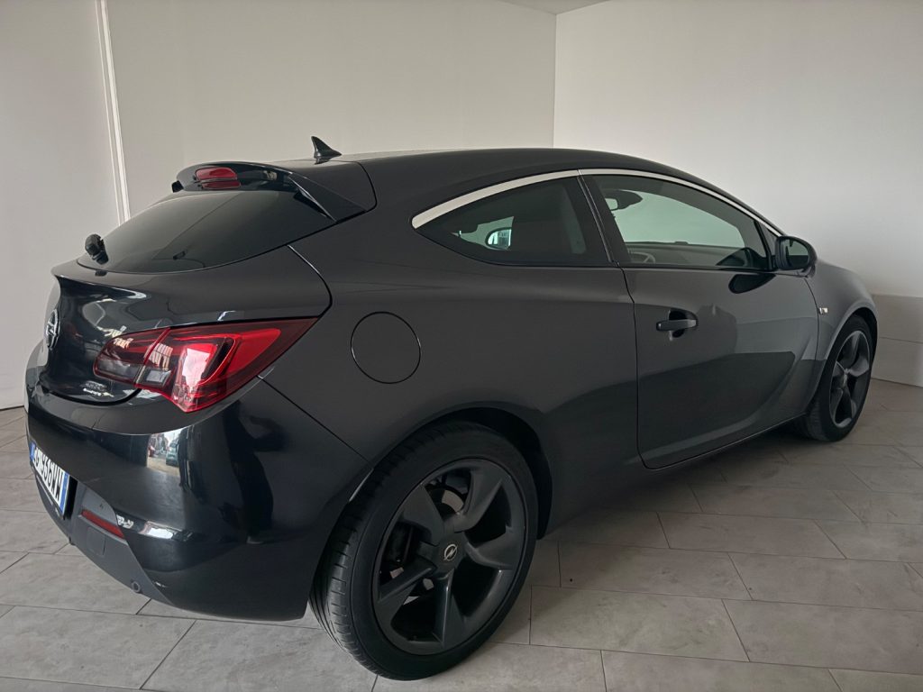 OPEL Astra GTC 1.6 Turbo 180CV 3 porte Cosmo S - 6