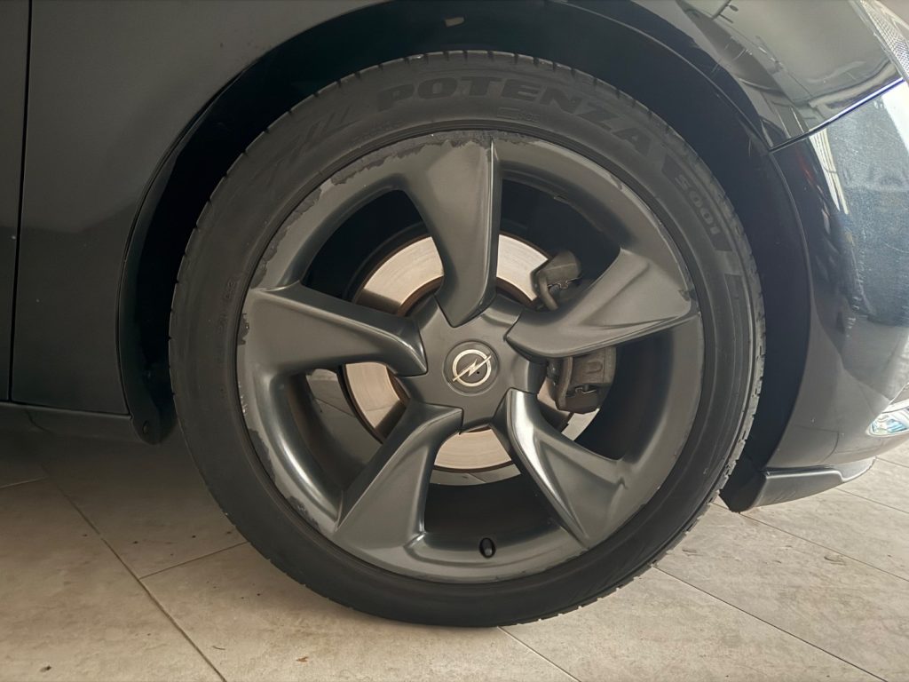 OPEL Astra GTC 1.6 Turbo 180CV 3 porte Cosmo S - 9