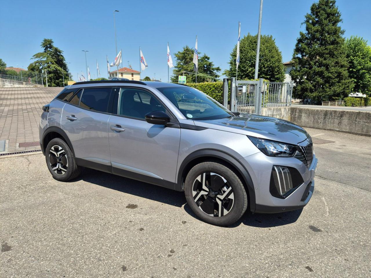 PEUGEOT 2008 Hybrid 145 e-DCS6 Allure - 6