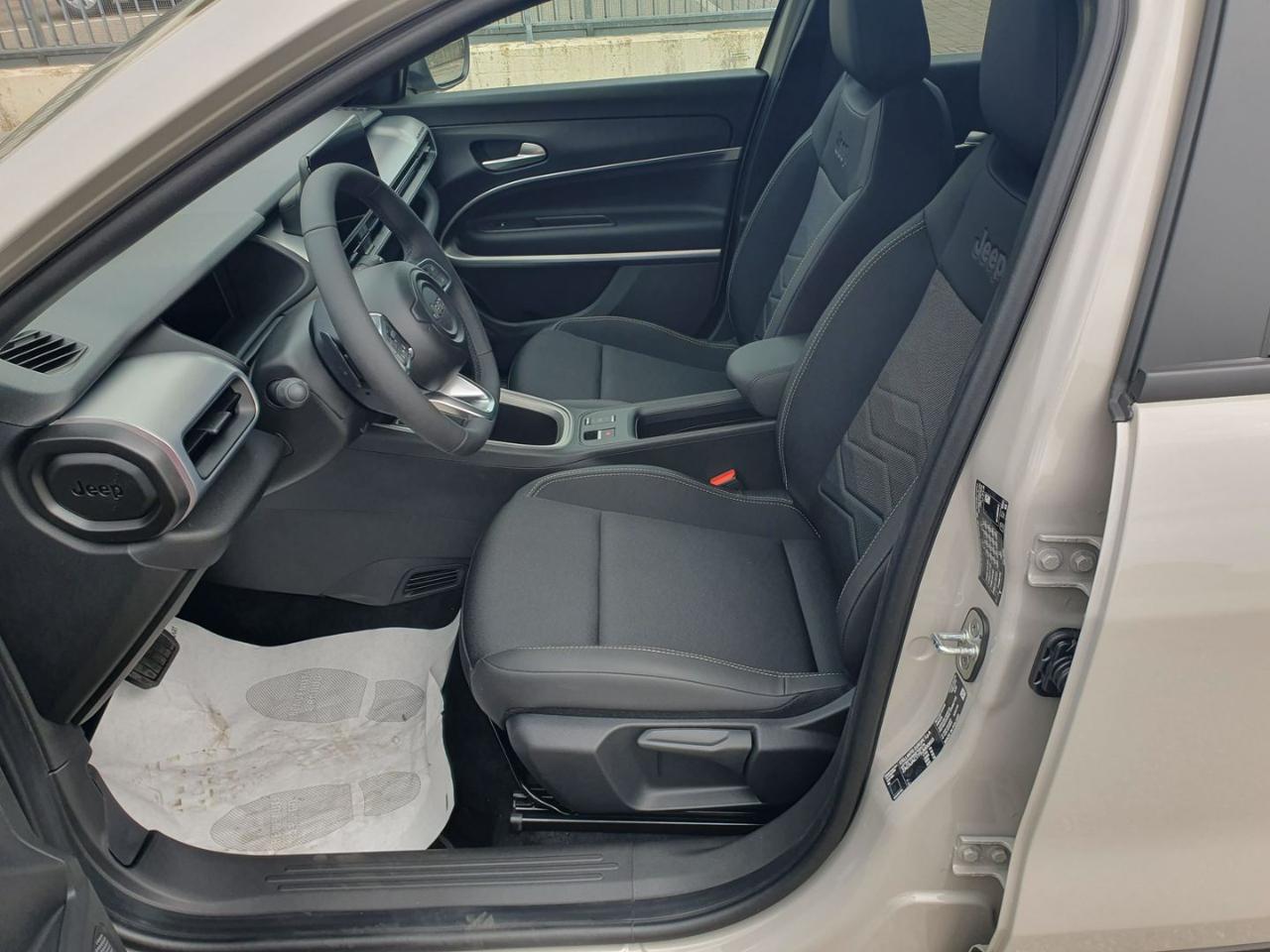 JEEP Avenger 1.2 Turbo 110 CV MHEV Summit - 9