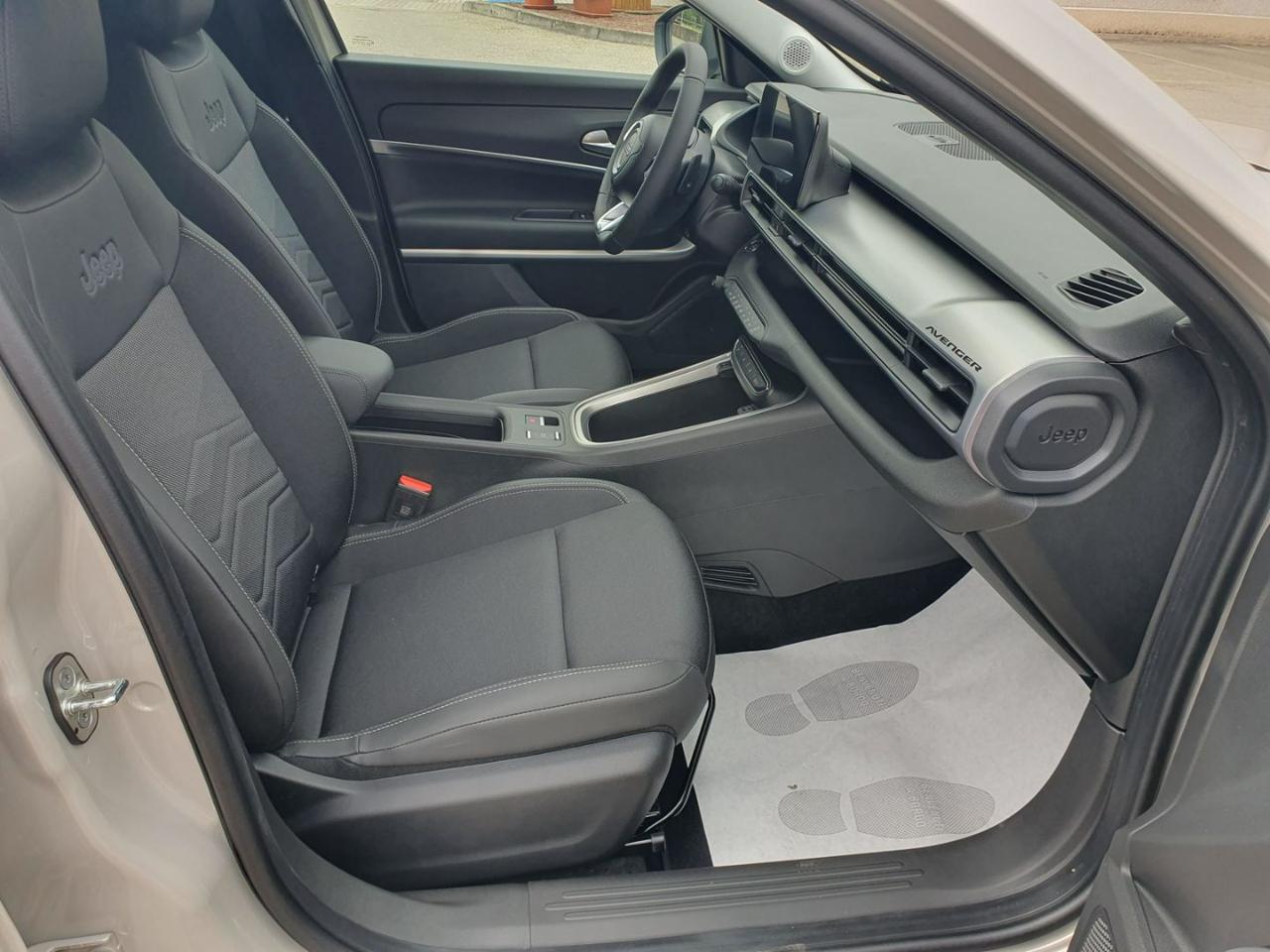 JEEP Avenger 1.2 Turbo 110 CV MHEV Summit - 11