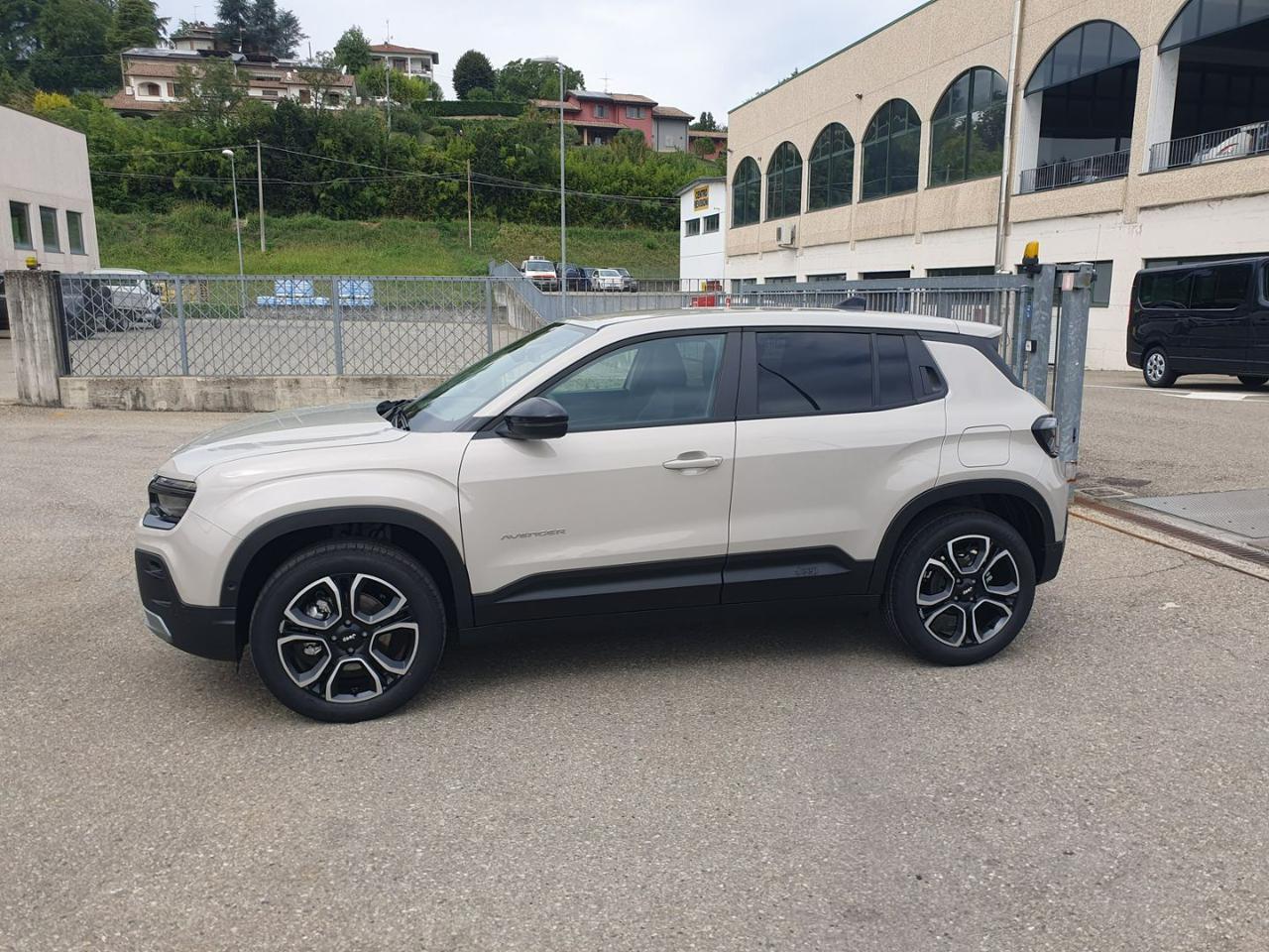 JEEP Avenger 1.2 Turbo 110 CV MHEV Summit - 3