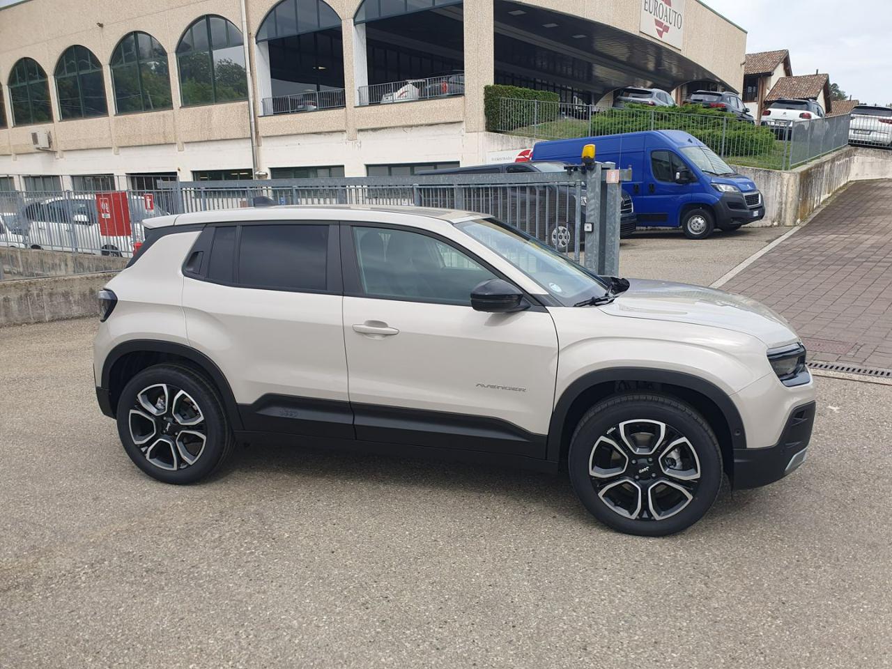 JEEP Avenger 1.2 Turbo 110 CV MHEV Summit - 6