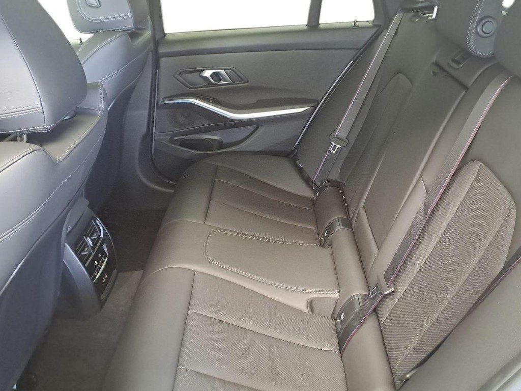 BMW 320 d 48V xDrive Touring Msport Pro Aut. + Tetto apr. - 12