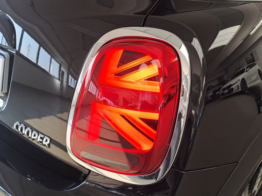 MINI Cooper 1.5 Cooper Classic 5 porte Aut. - 7