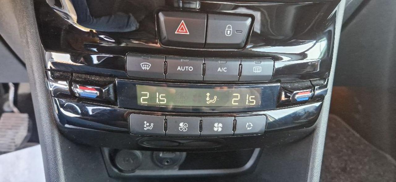 PEUGEOT 2008 BlueHDi 100 Allure (NO CINGHIA A BAGNO OLIO) - 9