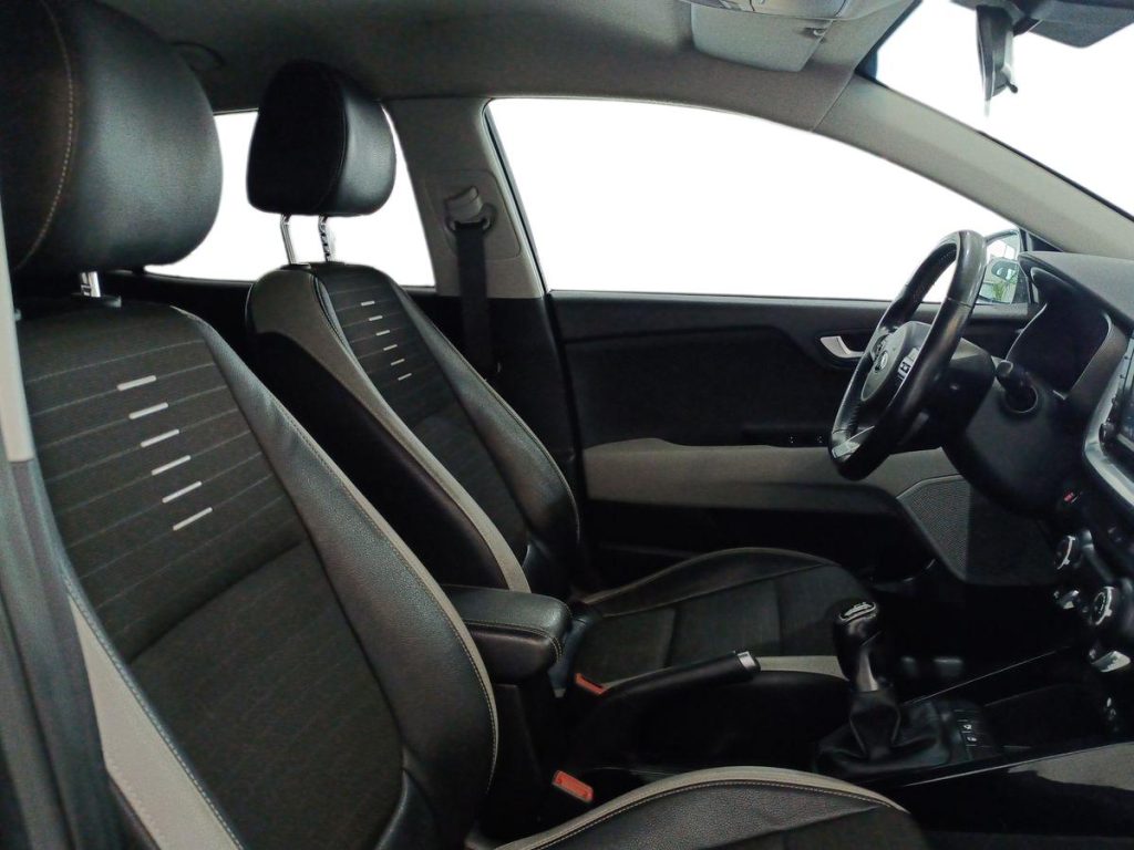 KIA Stonic 1.6 CRDi 115 CV Energy - 10