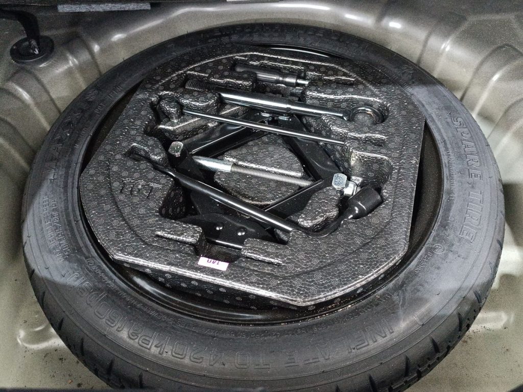 KIA Stonic 1.6 CRDi 115 CV Energy - 13